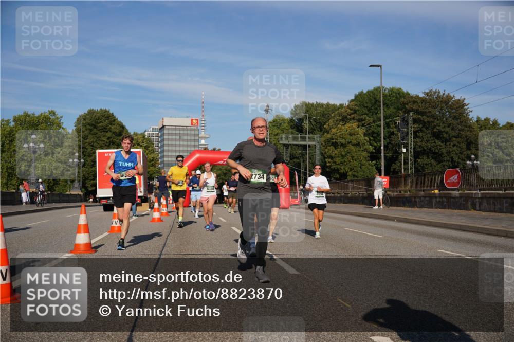 07.09.2025 - BARMER Alsterlauf Yannick Fuchs http://msf.ph/oto/8823870 07.09.2025 09:48:09 Laufen 362, 6330, 2734, 90, 4894 meine-sportfotos.de