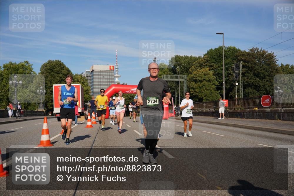 07.09.2025 - BARMER Alsterlauf Yannick Fuchs http://msf.ph/oto/8823873 07.09.2025 09:48:09 Laufen 362, 5430, 6330, 2734, 4894 meine-sportfotos.de