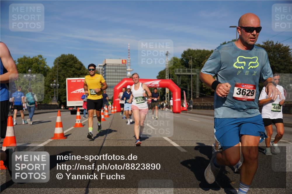 07.09.2025 - BARMER Alsterlauf Yannick Fuchs http://msf.ph/oto/8823890 07.09.2025 09:48:10 Laufen 543, 13, 6330, 1036, 3629, 4894 meine-sportfotos.de