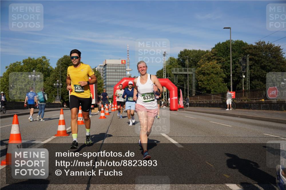 07.09.2025 - BARMER Alsterlauf Yannick Fuchs http://msf.ph/oto/8823893 07.09.2025 09:48:11 Laufen 5430, 8129, 6330 meine-sportfotos.de