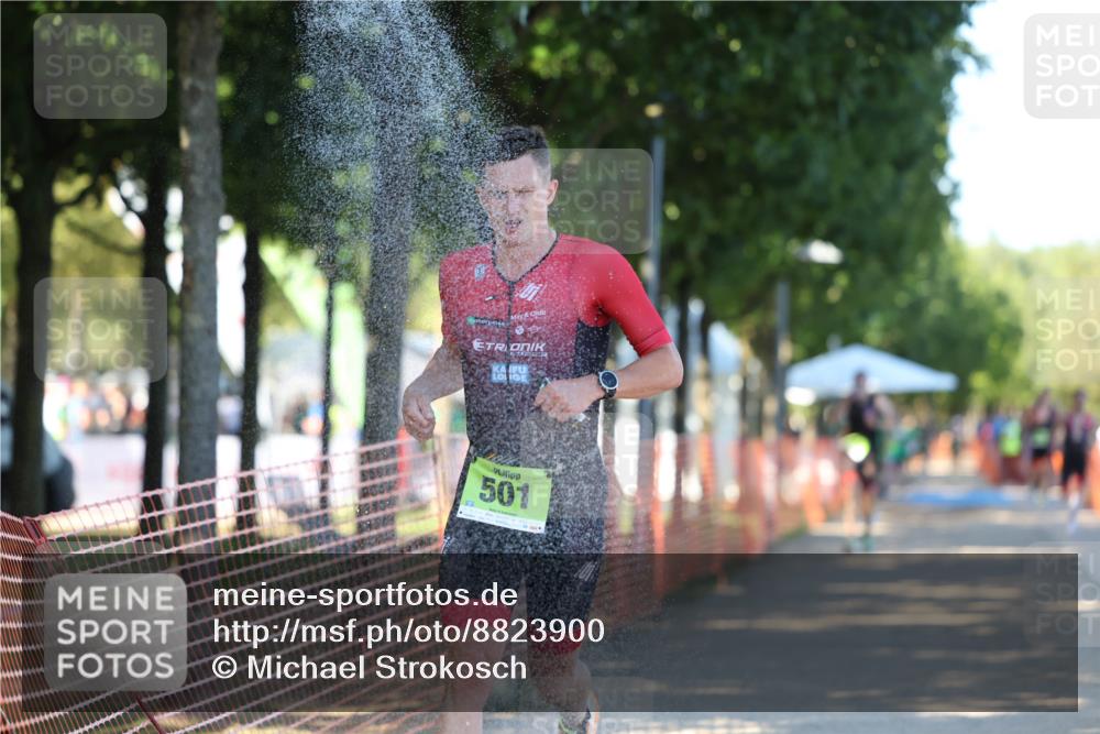 07.09.2025 - 19. Norderstedt Triathlon Michael Strokosch http://msf.ph/oto/8823900 07.09.2025 16:11:55 Laufen 492, 501 meine-sportfotos.de