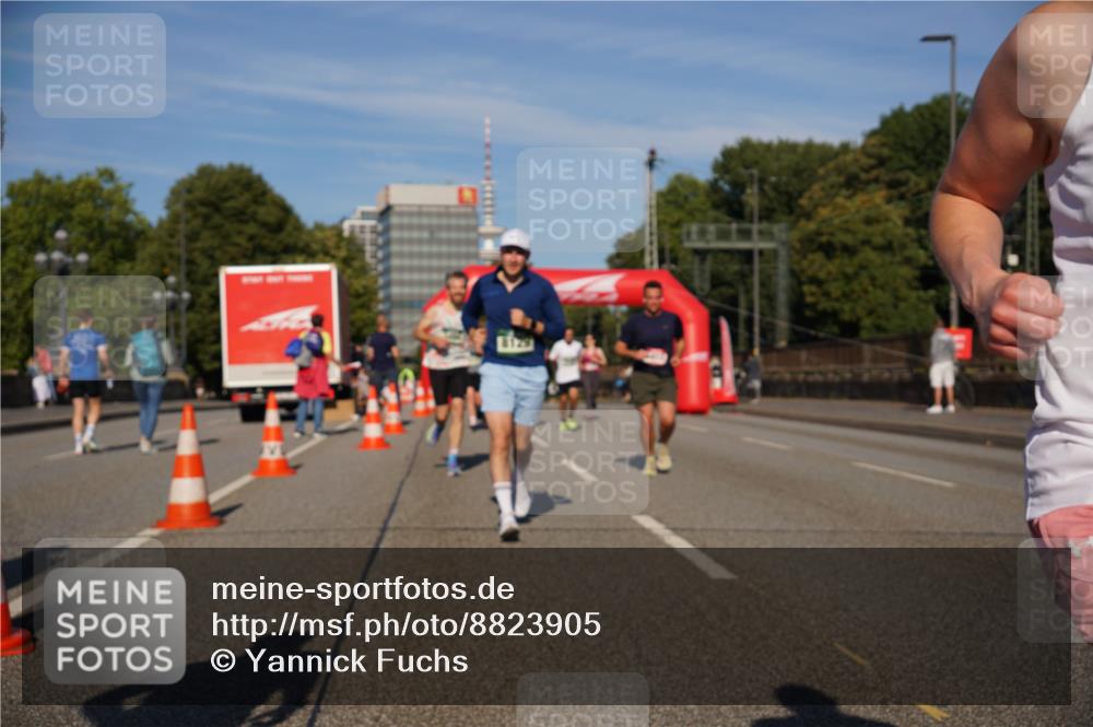 07.09.2025 - BARMER Alsterlauf Yannick Fuchs http://msf.ph/oto/8823905 07.09.2025 09:48:13 Laufen  meine-sportfotos.de