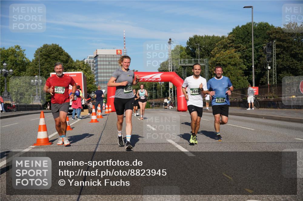 07.09.2025 - BARMER Alsterlauf Yannick Fuchs http://msf.ph/oto/8823945 07.09.2025 09:48:17 Laufen 3578, 8033, 3949, 2188 meine-sportfotos.de