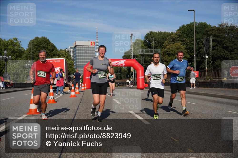 07.09.2025 - BARMER Alsterlauf Yannick Fuchs http://msf.ph/oto/8823949 07.09.2025 09:48:17 Laufen 3578, 12, 8033, 3949, 2188 meine-sportfotos.de
