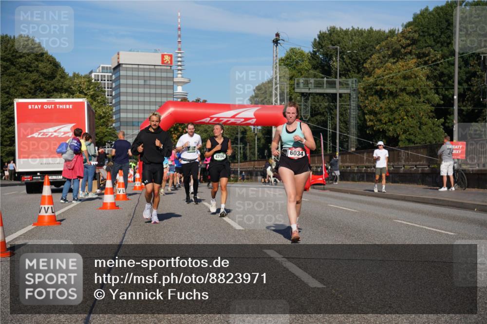 07.09.2025 - BARMER Alsterlauf Yannick Fuchs http://msf.ph/oto/8823971 07.09.2025 09:48:20 Laufen 4706, 6034 meine-sportfotos.de