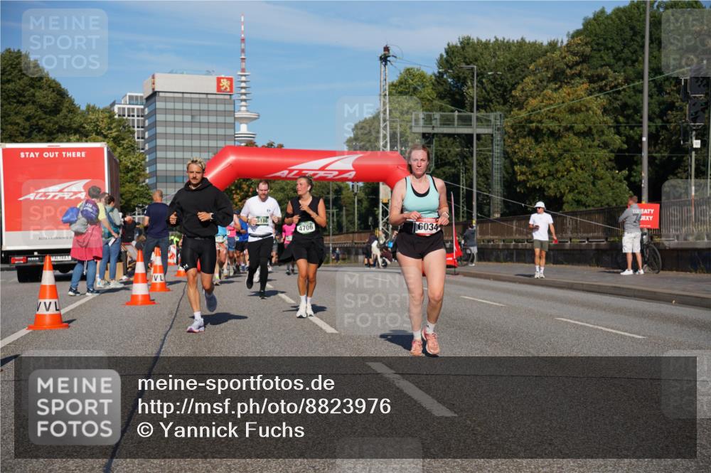 07.09.2025 - BARMER Alsterlauf Yannick Fuchs http://msf.ph/oto/8823976 07.09.2025 09:48:20 Laufen 186, 4706, 6034 meine-sportfotos.de
