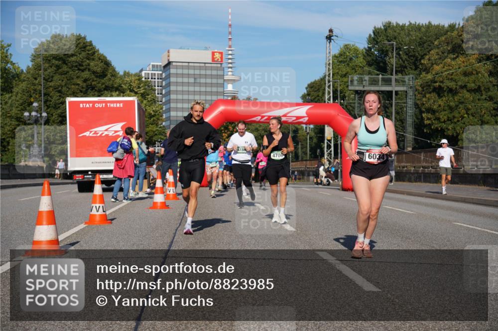07.09.2025 - BARMER Alsterlauf Yannick Fuchs http://msf.ph/oto/8823985 07.09.2025 09:48:21 Laufen 6186, 4706, 6034 meine-sportfotos.de