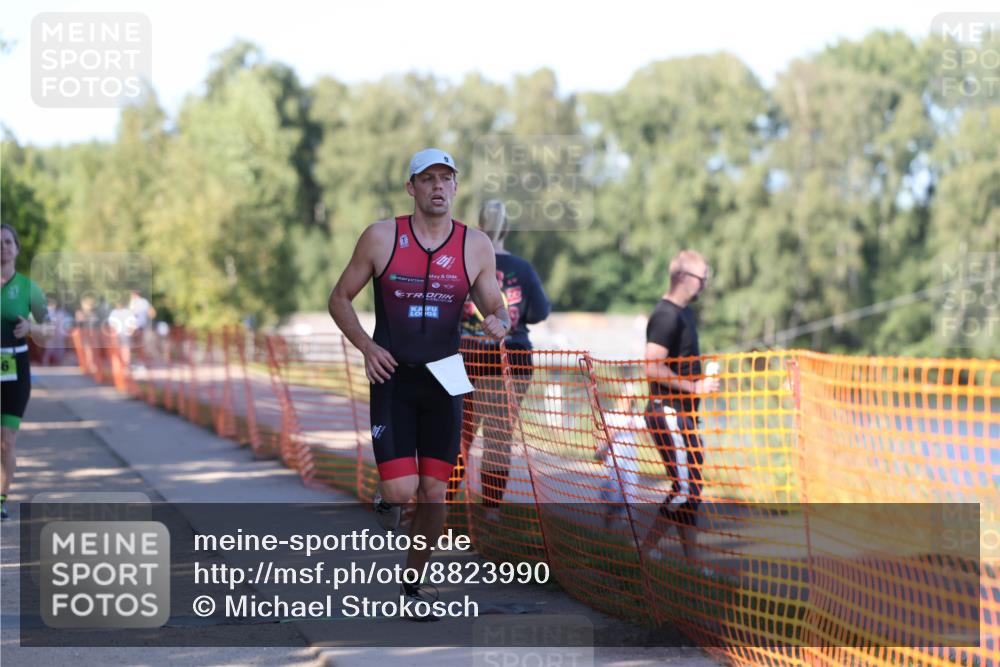 07.09.2025 - 19. Norderstedt Triathlon Michael Strokosch http://msf.ph/oto/8823990 07.09.2025 16:12:33 Laufen 466, 483, 504, 1485, 1495 meine-sportfotos.de