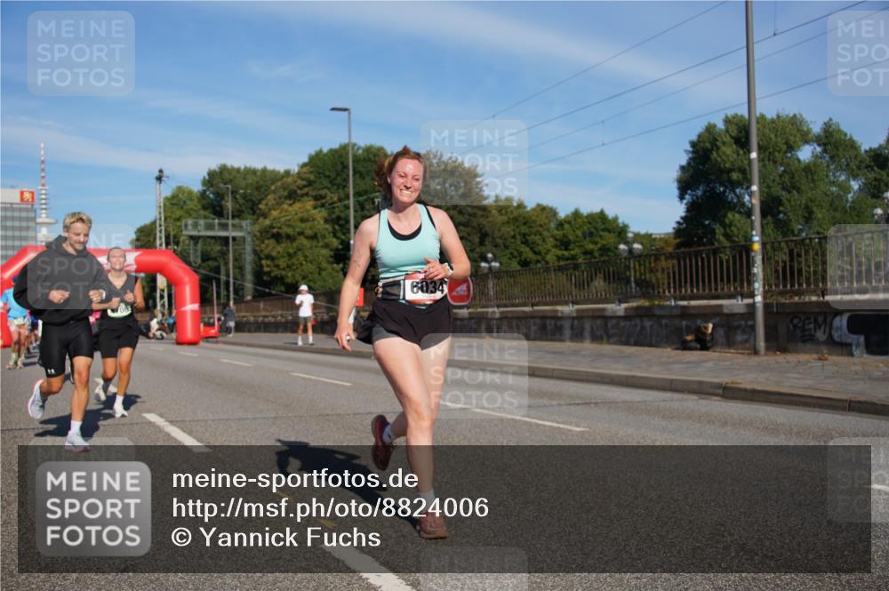 07.09.2025 - BARMER Alsterlauf Yannick Fuchs http://msf.ph/oto/8824006 07.09.2025 09:48:22 Laufen 6034 meine-sportfotos.de