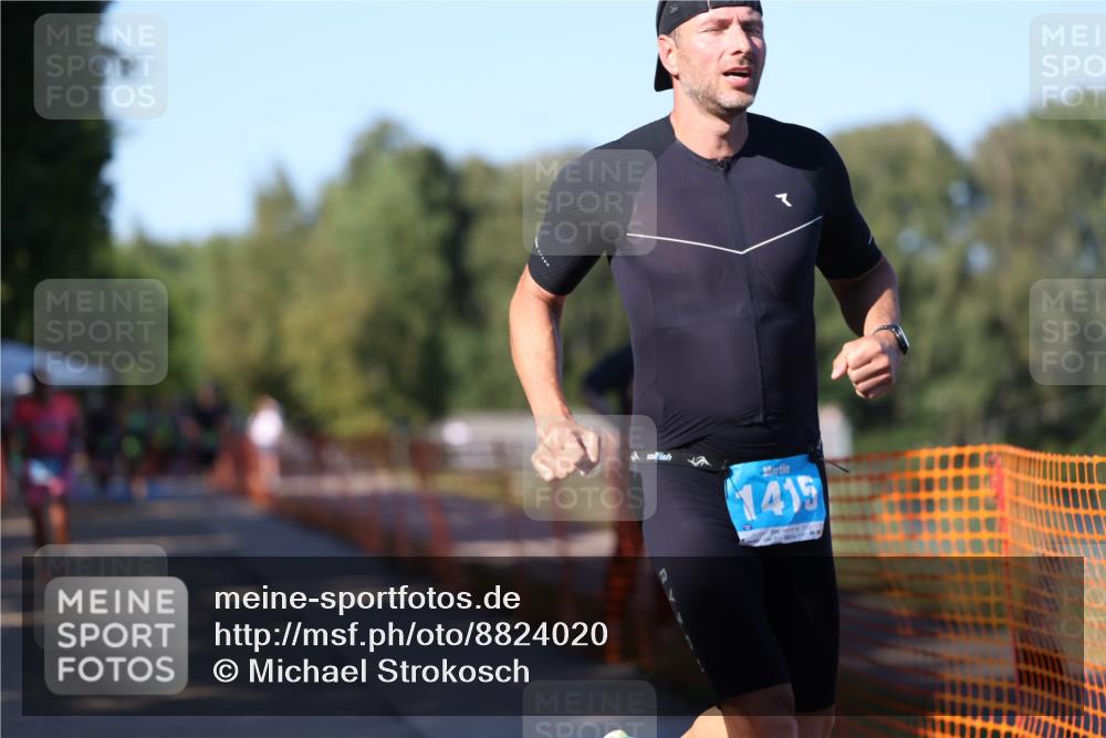 07.09.2025 - 19. Norderstedt Triathlon Michael Strokosch http://msf.ph/oto/8824020 07.09.2025 16:12:43 Laufen 483, 897, 1415 meine-sportfotos.de