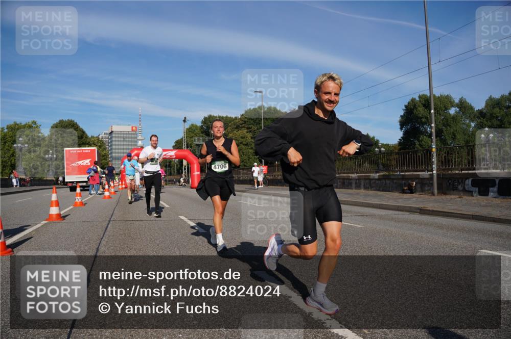 07.09.2025 - BARMER Alsterlauf Yannick Fuchs http://msf.ph/oto/8824024 07.09.2025 09:48:24 Laufen 4706 meine-sportfotos.de