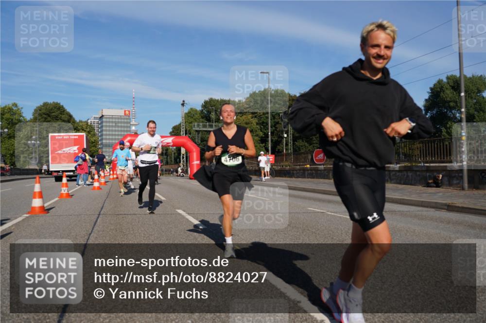 07.09.2025 - BARMER Alsterlauf Yannick Fuchs http://msf.ph/oto/8824027 07.09.2025 09:48:24 Laufen 4706 meine-sportfotos.de