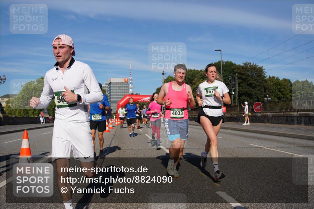 07.09.2025 - BARMER Alsterlauf Yannick Fuchs http://msf.ph/oto/8824090 07.09.2025 09:48:28 Laufen 56, 5024, 5860, 4033, 5675 meine-sportfotos.de