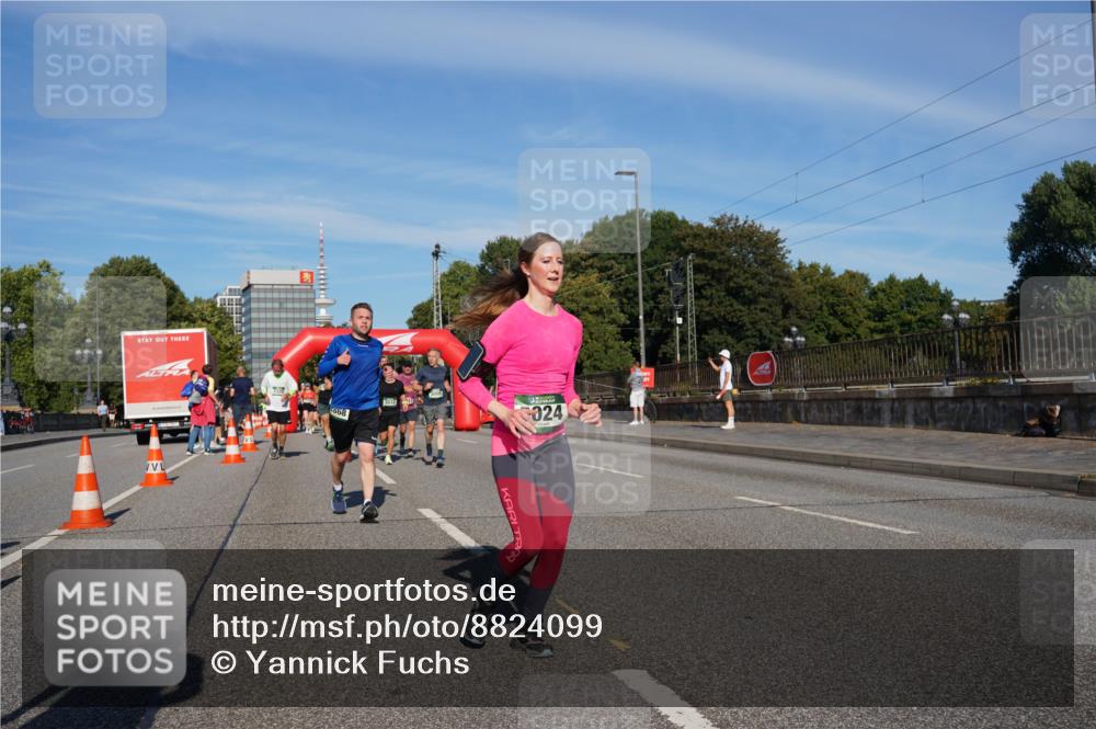 07.09.2025 - BARMER Alsterlauf Yannick Fuchs http://msf.ph/oto/8824099 07.09.2025 09:48:30 Laufen 868, 024 meine-sportfotos.de