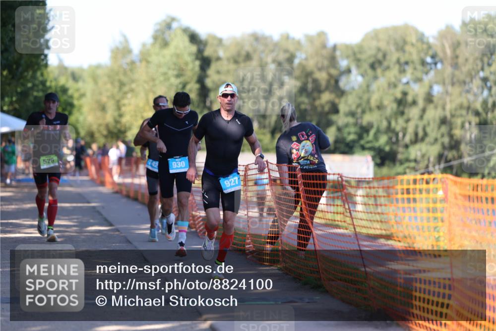 07.09.2025 - 19. Norderstedt Triathlon Michael Strokosch http://msf.ph/oto/8824100 07.09.2025 16:13:11 Laufen 526, 887, 927, 930, 1429, 1511 meine-sportfotos.de