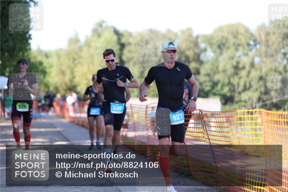 07.09.2025 - 19. Norderstedt Triathlon Michael Strokosch http://msf.ph/oto/8824106 07.09.2025 16:13:12 Laufen 526, 887, 927, 930, 1429, 1511 meine-sportfotos.de