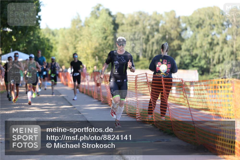 07.09.2025 - 19. Norderstedt Triathlon Michael Strokosch http://msf.ph/oto/8824141 07.09.2025 16:13:25 Laufen 529, 537, 543, 932, 1080, 1422 meine-sportfotos.de