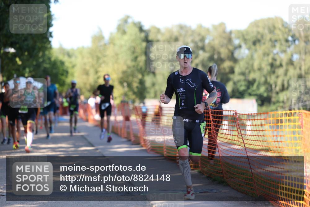 07.09.2025 - 19. Norderstedt Triathlon Michael Strokosch http://msf.ph/oto/8824148 07.09.2025 16:13:26 Laufen 457, 529, 537, 543, 932, 1080, 1422 meine-sportfotos.de