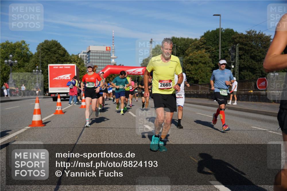 07.09.2025 - BARMER Alsterlauf Yannick Fuchs http://msf.ph/oto/8824193 07.09.2025 09:48:38 Laufen 3658, 2665, 3869, 3365 meine-sportfotos.de