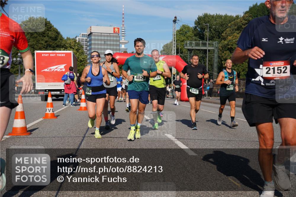 07.09.2025 - BARMER Alsterlauf Yannick Fuchs http://msf.ph/oto/8824213 07.09.2025 09:48:39 Laufen 490, 4824, 121, 5342, 6277, 2625, 136, 2152 meine-sportfotos.de