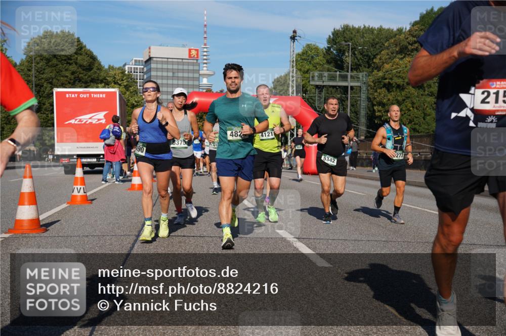 07.09.2025 - BARMER Alsterlauf Yannick Fuchs http://msf.ph/oto/8824216 07.09.2025 09:48:39 Laufen 482, 4121, 5375, 61, 5342, 90, 277, 215 meine-sportfotos.de
