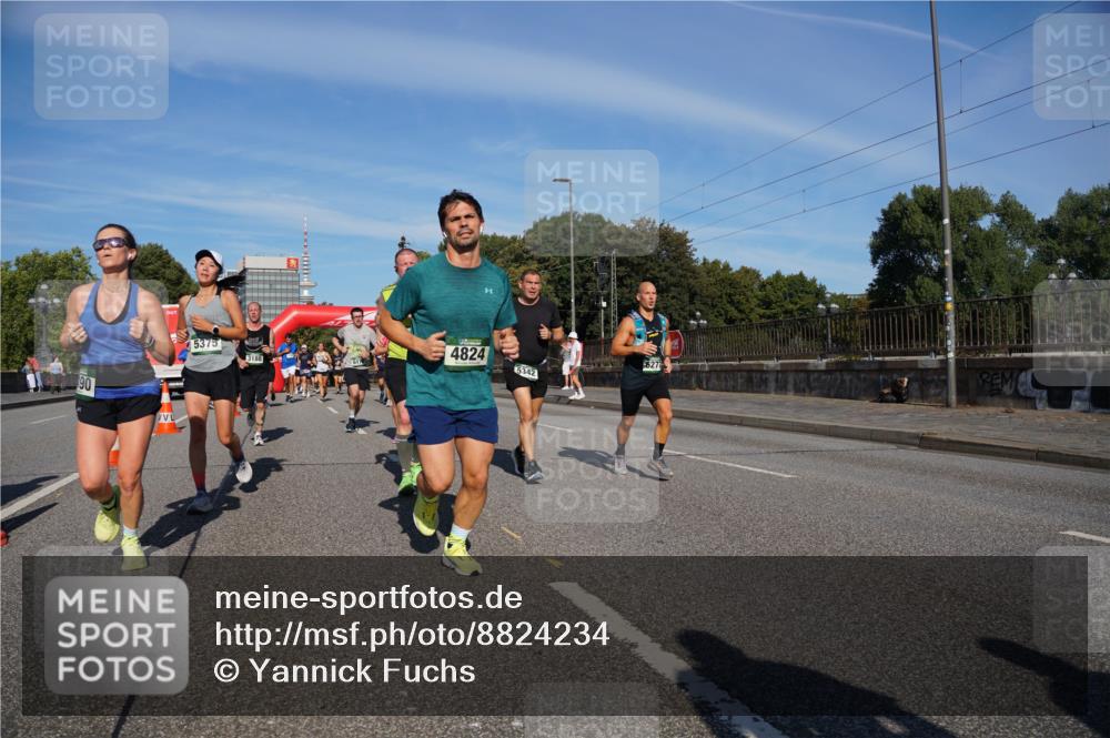 07.09.2025 - BARMER Alsterlauf Yannick Fuchs http://msf.ph/oto/8824234 07.09.2025 09:48:41 Laufen 5375, 3188, 4824, 5342, 6277 meine-sportfotos.de