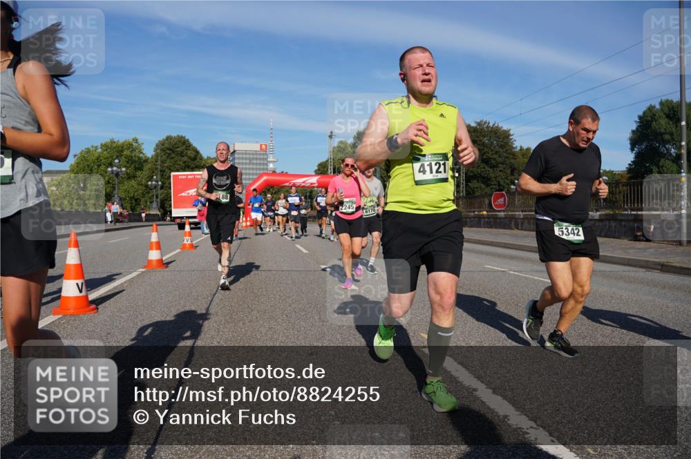 07.09.2025 - BARMER Alsterlauf Yannick Fuchs http://msf.ph/oto/8824255 07.09.2025 09:48:42 Laufen 88, 2245, 2245, 6170, 4121, 5342 meine-sportfotos.de
