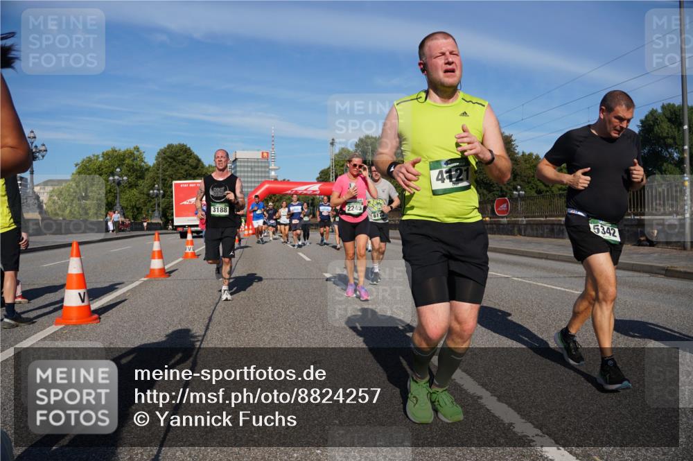 07.09.2025 - BARMER Alsterlauf Yannick Fuchs http://msf.ph/oto/8824257 07.09.2025 09:48:42 Laufen 3188, 2245, 6170, 4121, 5342 meine-sportfotos.de