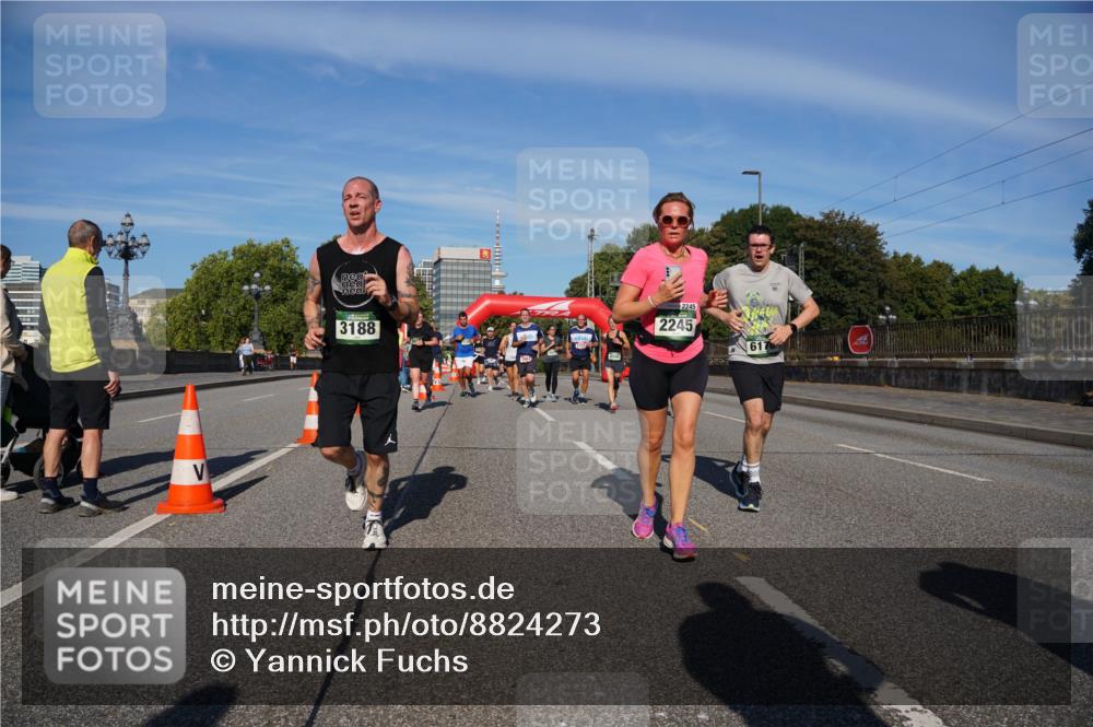 07.09.2025 - BARMER Alsterlauf Yannick Fuchs http://msf.ph/oto/8824273 07.09.2025 09:48:43 Laufen 2245, 2245, 3188, 617 meine-sportfotos.de