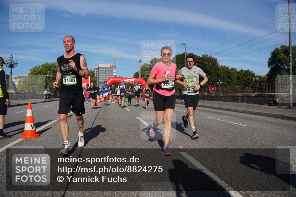 07.09.2025 - BARMER Alsterlauf Yannick Fuchs http://msf.ph/oto/8824275 07.09.2025 09:48:43 Laufen 3188, 245, 2245, 617 meine-sportfotos.de