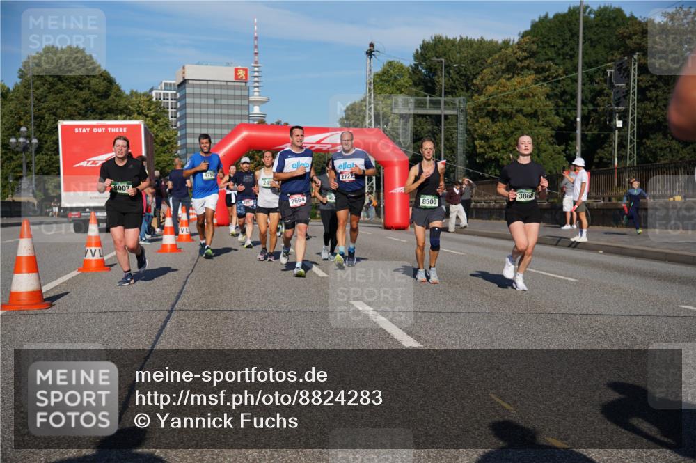 07.09.2025 - BARMER Alsterlauf Yannick Fuchs http://msf.ph/oto/8824283 07.09.2025 09:48:44 Laufen 8007, 4750, 2664, 597, 2722, 8500, 3868 meine-sportfotos.de