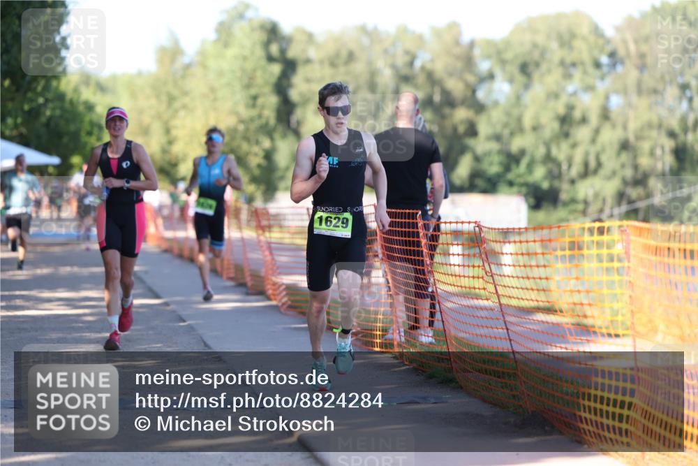 07.09.2025 - 19. Norderstedt Triathlon Michael Strokosch http://msf.ph/oto/8824284 07.09.2025 16:14:09 Laufen 377, 452, 946, 1626, 1629 meine-sportfotos.de