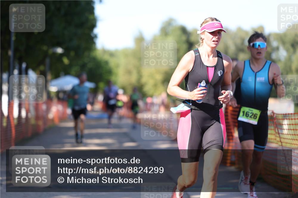 07.09.2025 - 19. Norderstedt Triathlon Michael Strokosch http://msf.ph/oto/8824299 07.09.2025 16:14:12 Laufen 377, 452, 946, 1552, 1626, 1629 meine-sportfotos.de