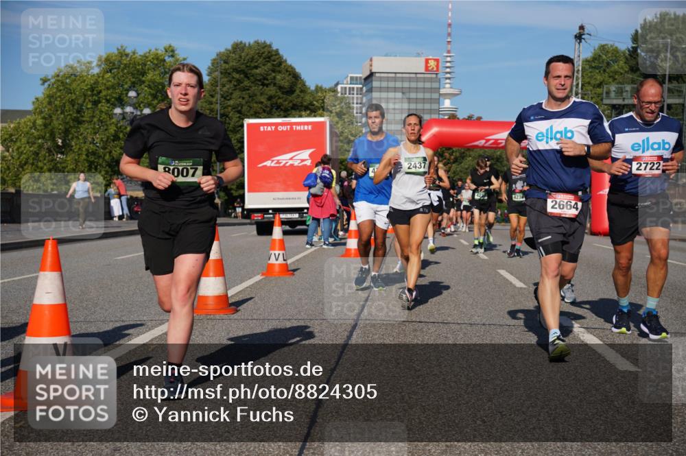 07.09.2025 - BARMER Alsterlauf Yannick Fuchs http://msf.ph/oto/8824305 07.09.2025 09:48:45 Laufen 2007, 2437, 2722, 4236, 2664 meine-sportfotos.de