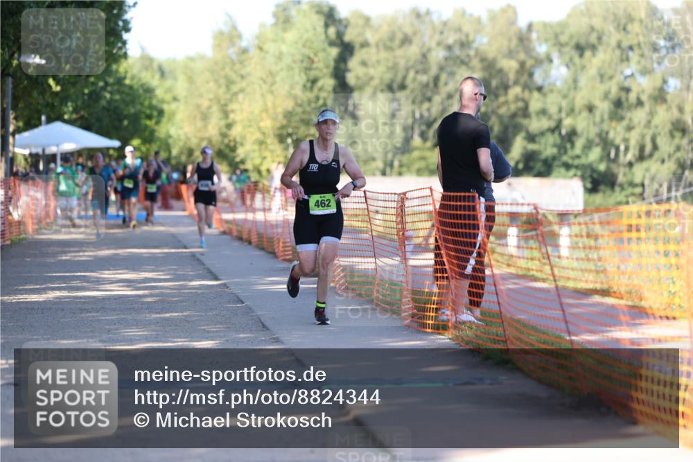 07.09.2025 - 19. Norderstedt Triathlon Michael Strokosch http://msf.ph/oto/8824344 07.09.2025 16:14:25 Laufen 462, 473 meine-sportfotos.de