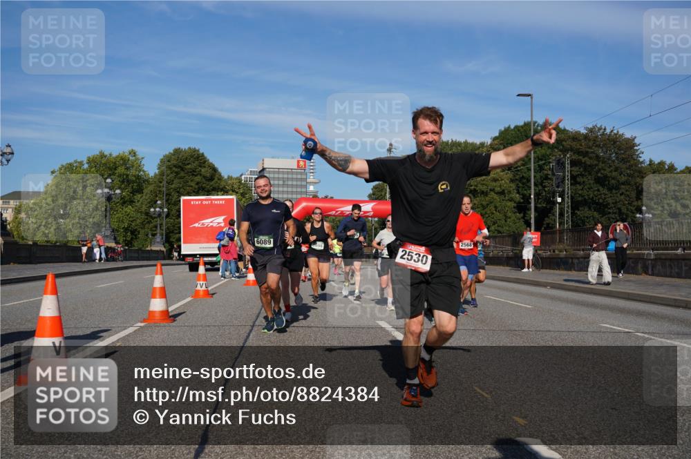 07.09.2025 - BARMER Alsterlauf Yannick Fuchs http://msf.ph/oto/8824384 07.09.2025 09:48:54 Laufen 6089, 2530, 2568 meine-sportfotos.de