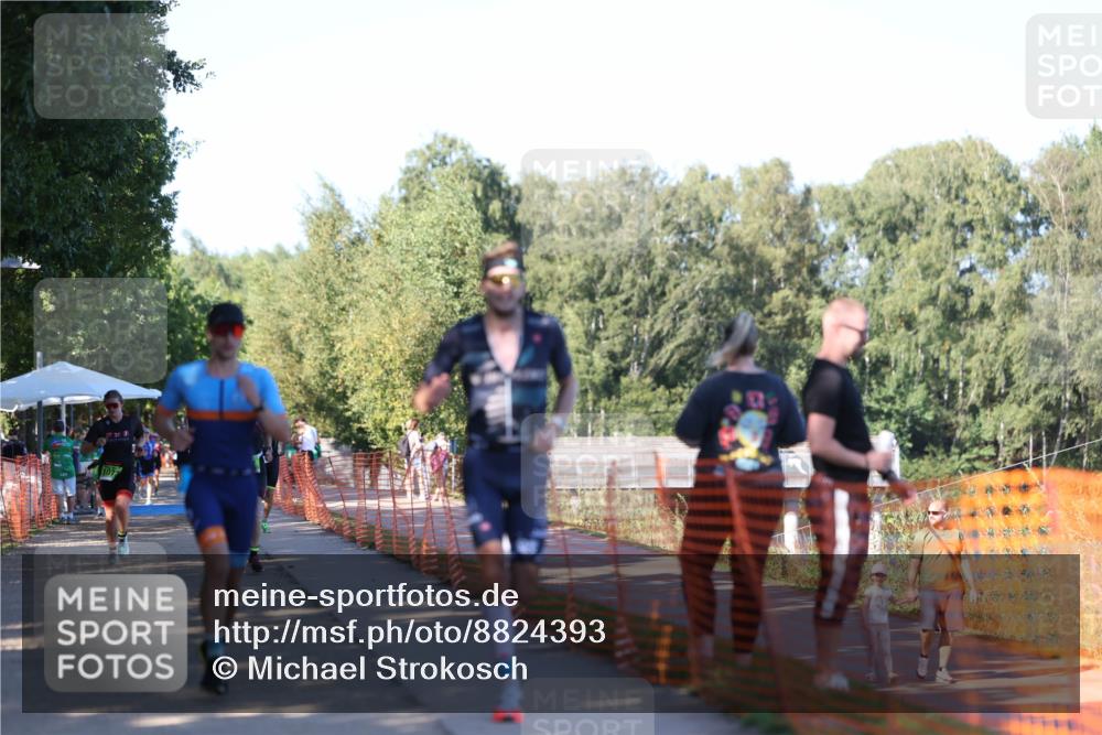 07.09.2025 - 19. Norderstedt Triathlon Michael Strokosch http://msf.ph/oto/8824393 07.09.2025 16:14:37 Laufen 425, 527, 528, 938, 1073, 1433 meine-sportfotos.de