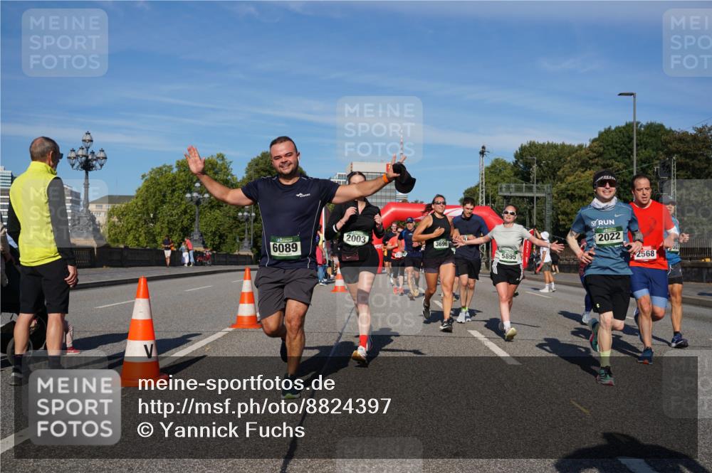 07.09.2025 - BARMER Alsterlauf Yannick Fuchs http://msf.ph/oto/8824397 07.09.2025 09:48:54 Laufen 6089, 2003, 3696, 5895, 2022, 2568 meine-sportfotos.de