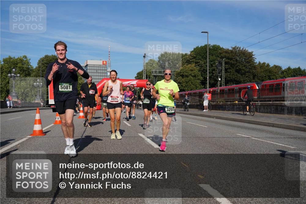 07.09.2025 - BARMER Alsterlauf Yannick Fuchs http://msf.ph/oto/8824421 07.09.2025 09:49:00 Laufen 5081, 2582, 3371, 6014, 8366, 3251 meine-sportfotos.de