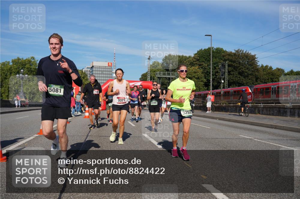 07.09.2025 - BARMER Alsterlauf Yannick Fuchs http://msf.ph/oto/8824422 07.09.2025 09:49:00 Laufen 5081, 2582, 3371, 8366, 3251 meine-sportfotos.de