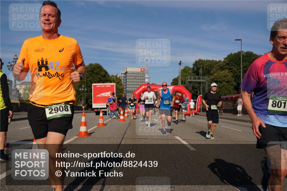07.09.2025 - BARMER Alsterlauf Yannick Fuchs http://msf.ph/oto/8824439 07.09.2025 09:49:04 Laufen 2908, 5529, 4776, 3656, 36, 801 meine-sportfotos.de