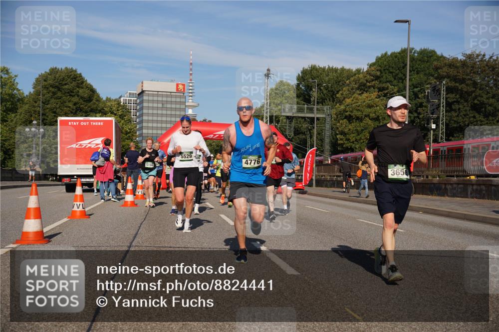 07.09.2025 - BARMER Alsterlauf Yannick Fuchs http://msf.ph/oto/8824441 07.09.2025 09:49:05 Laufen 5160, 5529, 4776, 3656 meine-sportfotos.de