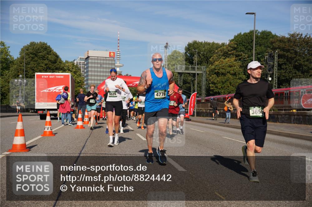 07.09.2025 - BARMER Alsterlauf Yannick Fuchs http://msf.ph/oto/8824442 07.09.2025 09:49:05 Laufen 5529, 5160, 05, 4776, 613, 3656 meine-sportfotos.de