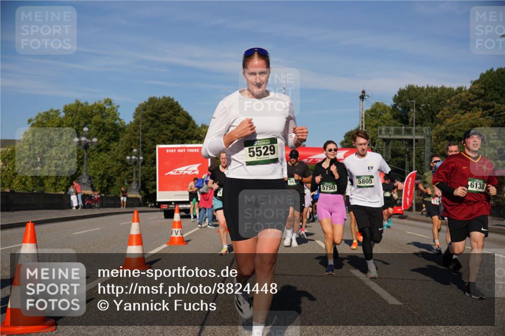 07.09.2025 - BARMER Alsterlauf Yannick Fuchs http://msf.ph/oto/8824448 07.09.2025 09:49:07 Laufen 6, 5529, 563, 5750, 5805, 534, 6138 meine-sportfotos.de