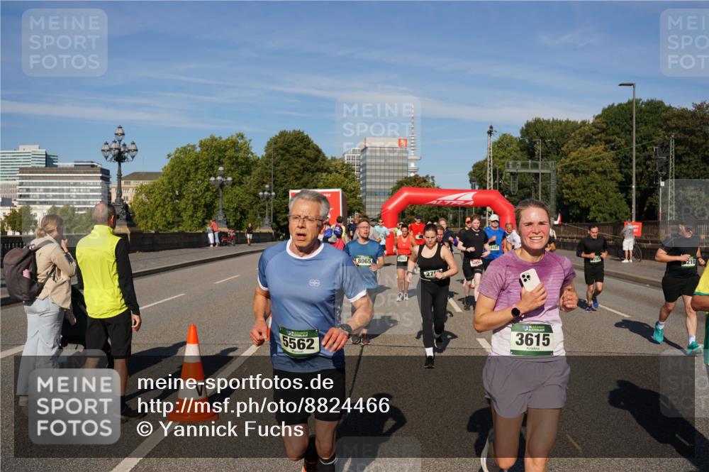 07.09.2025 - BARMER Alsterlauf Yannick Fuchs http://msf.ph/oto/8824466 07.09.2025 09:49:11 Laufen 5562, 8065, 2903, 275, 8427, 3615 meine-sportfotos.de