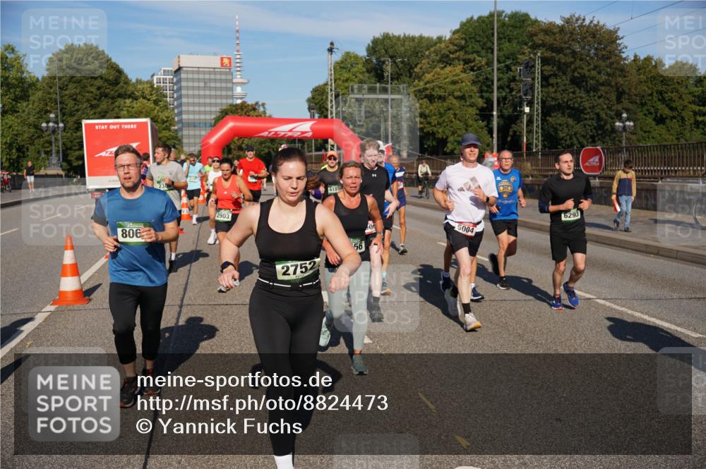 07.09.2025 - BARMER Alsterlauf Yannick Fuchs http://msf.ph/oto/8824473 07.09.2025 09:49:13 Laufen 806, 2903, 618, 2752, 56, 0, 5004, 6293 meine-sportfotos.de