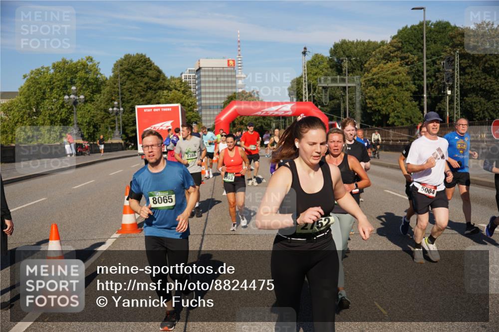 07.09.2025 - BARMER Alsterlauf Yannick Fuchs http://msf.ph/oto/8824475 07.09.2025 09:49:13 Laufen 8065, 2388, 2903, 52, 5004 meine-sportfotos.de