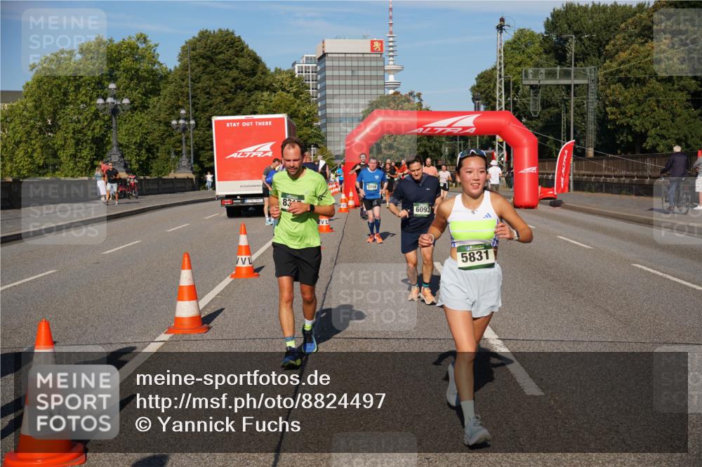 07.09.2025 - BARMER Alsterlauf Yannick Fuchs http://msf.ph/oto/8824497 07.09.2025 09:49:19 Laufen 83, 2998, 6093, 5831 meine-sportfotos.de