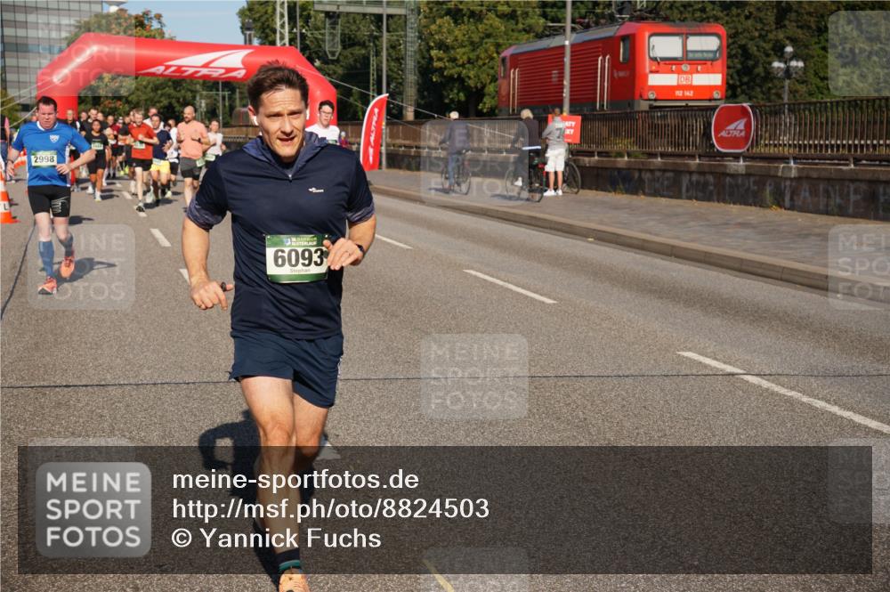 07.09.2025 - BARMER Alsterlauf Yannick Fuchs http://msf.ph/oto/8824503 07.09.2025 09:49:21 Laufen 2998, 6093, 112142 meine-sportfotos.de