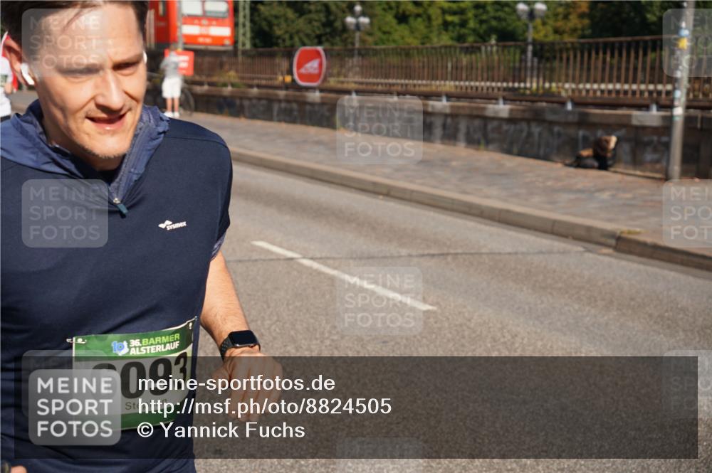 07.09.2025 - BARMER Alsterlauf Yannick Fuchs http://msf.ph/oto/8824505 07.09.2025 09:49:22 Laufen 36, 6093 meine-sportfotos.de